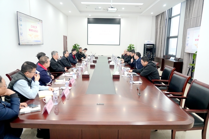 广西华谊能源化工有限蓝颜
等有关领导来院交流